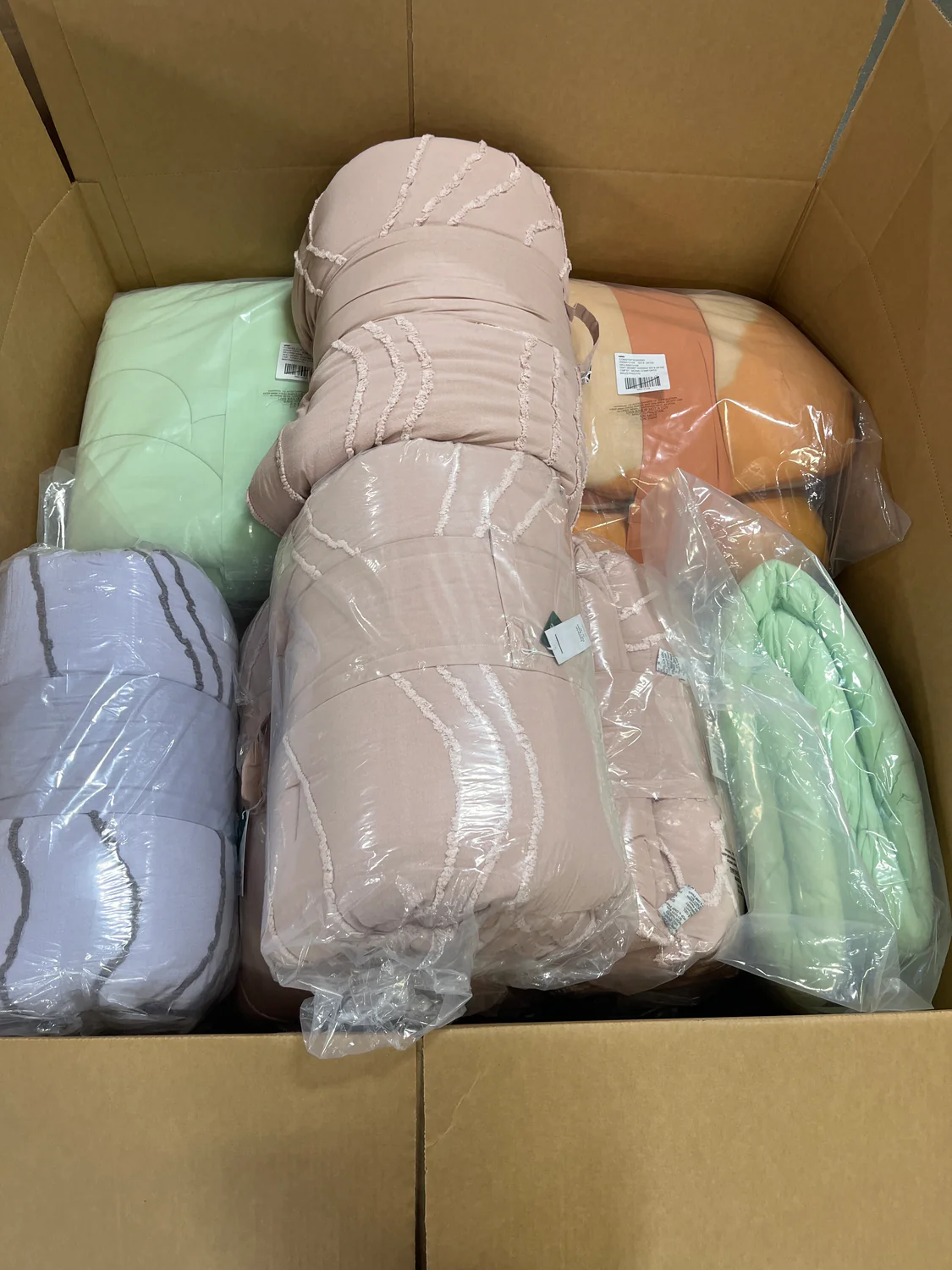 Assorted Comforters: 92% Off Original Retail - Image 5