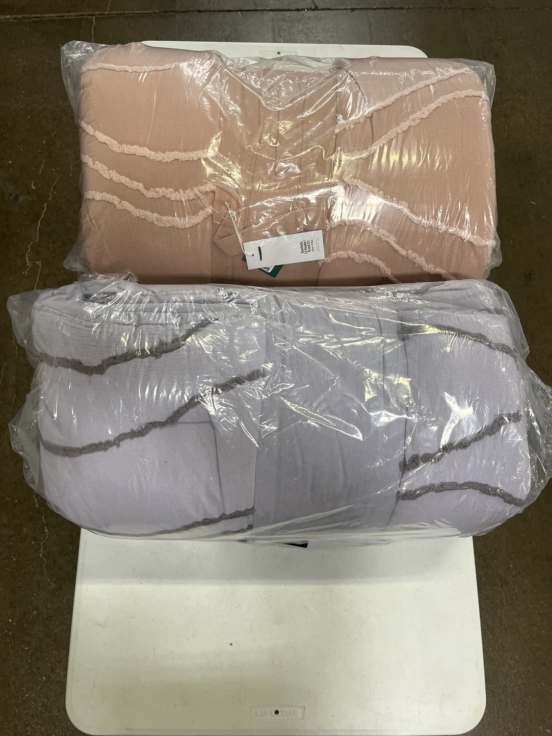 Assorted Comforters: 92% Off Original Retail - Image 3