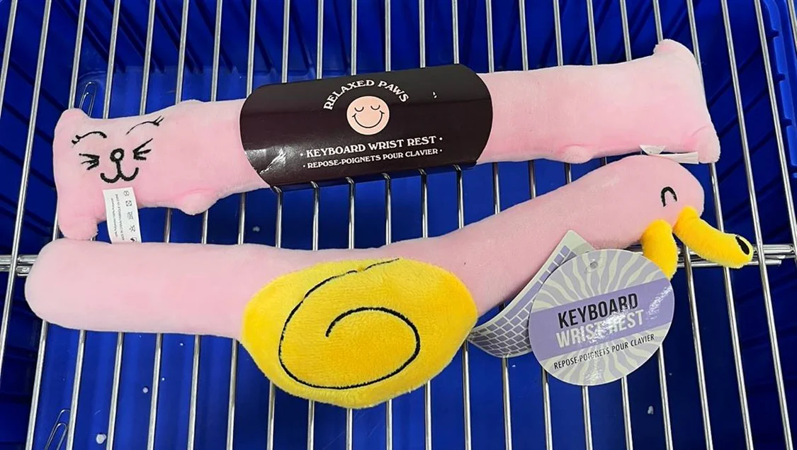 Assorted Tech Accessories: 92% Off Original Retail - Image 10